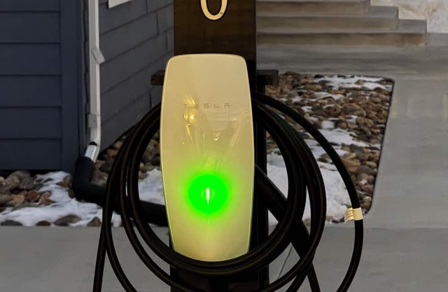 Rest & Recharge [Musicians Room #6] Free EV charge