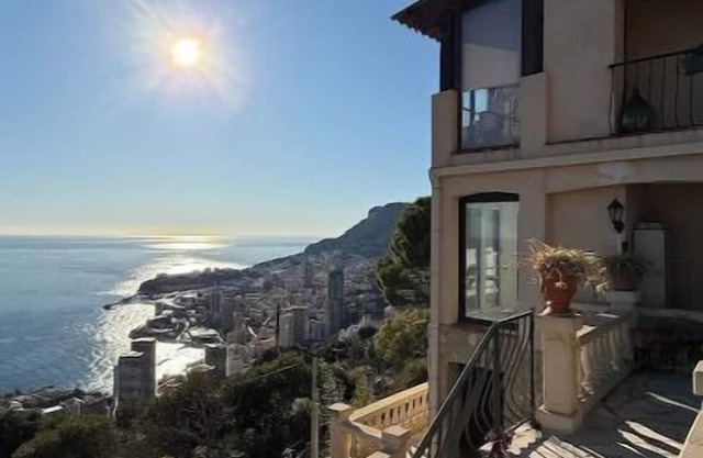 Private apartment with superb view of Monaco