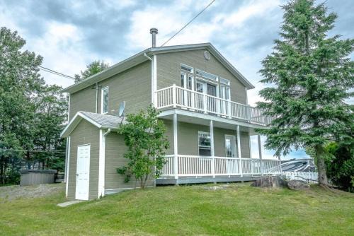 Vue sur le lac - Chalet Lac-Frontiere