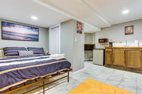 Cozy Apartment 1 Mi to Elizabeth Transit Station!