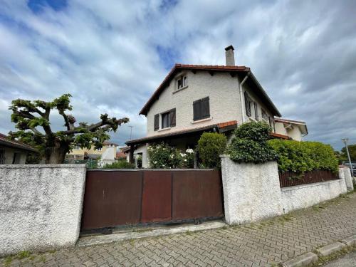 Charming Modular House From 4 To 6 Beds With Patio