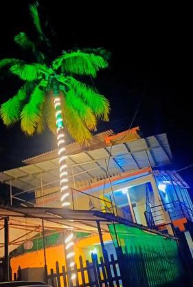 Harshada cottage and Daddy and son hotel