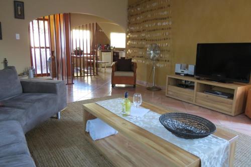 Beach Walk House and Cottage - Self Catering