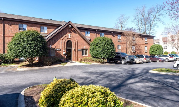 Executive Park Hotel | Extended Stay America Suites - Charlotte - Tyvola Rd - Executive Park