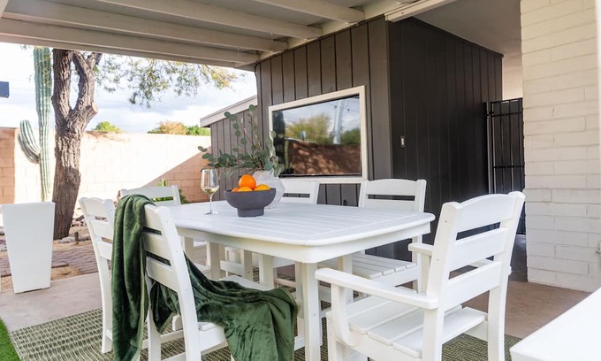 Camelback East House | The Glenn | Make Yourself at Home