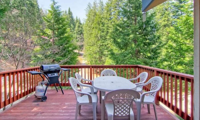 Yosemite West House | Hikers Hideaway