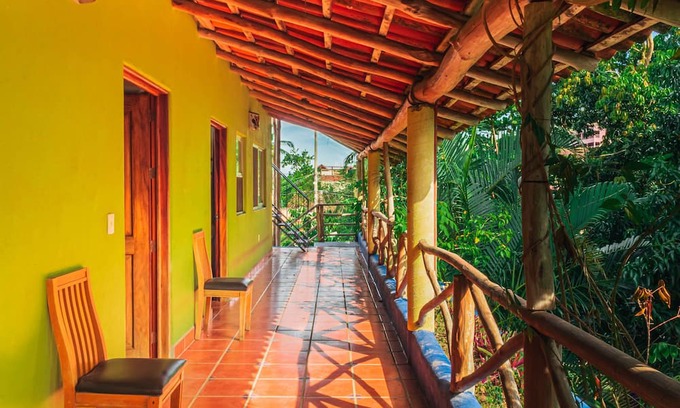 La Manzanilla Apartment | Jardines Tropicales - 3 blocks from the beach
