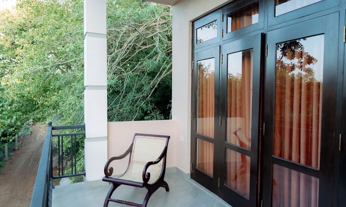 Dickwella Hotel | Stone Garden Ayurveda Hotel