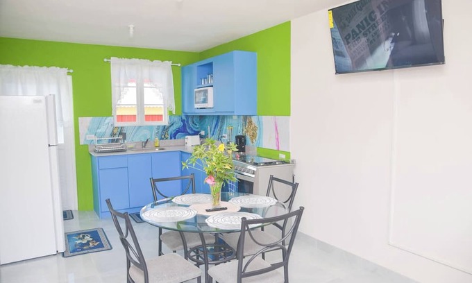 Ivy Apartment | Grateful 3bd A by Zenbreak