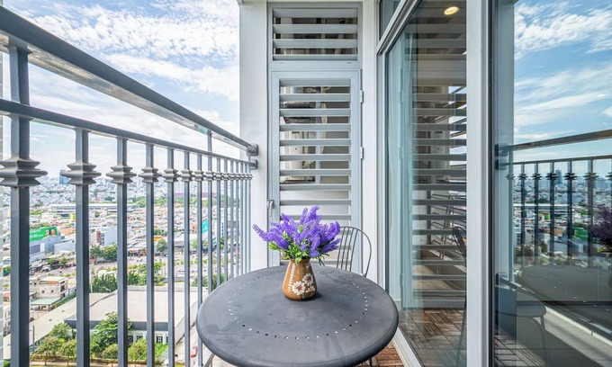 Hang Xanh Apartment | Landmark 81 - Royal Galaxy Apartment