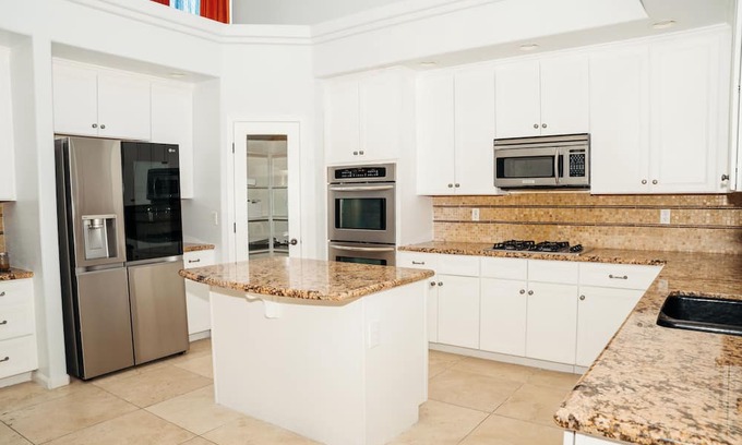 Tartesso Hotel | Large Family Home Near Phoenix