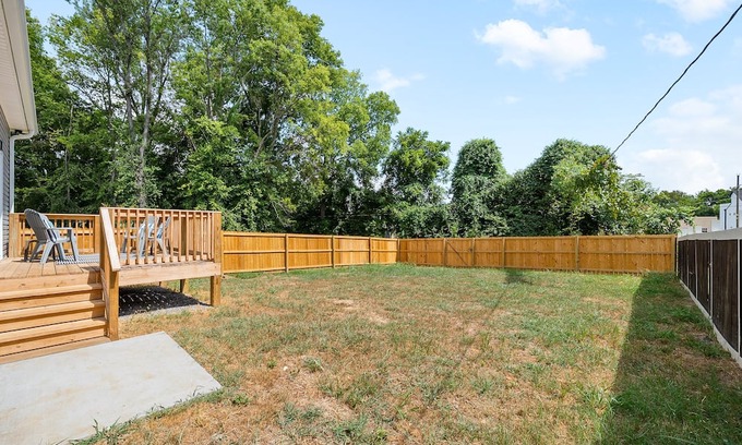 Clarksville House | The Lopez Lounge in Downtown