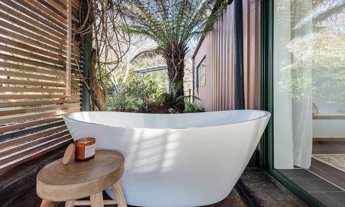 Yolla House | Arion Park