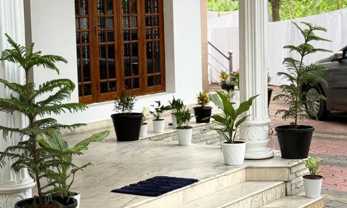 Kochi Cabin | BLISS STAYS
