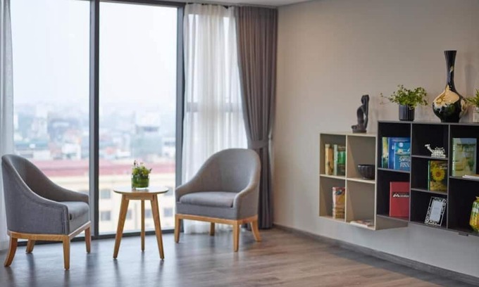 Tay Ho Hotel | Grand PentStudio West Leak Luxury