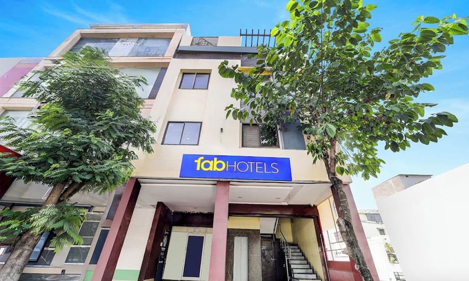Kolar Road Hotel | Fabhotel The Shloka