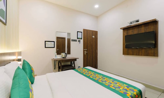 Triplicane Hotel | Treebo RKH Palace