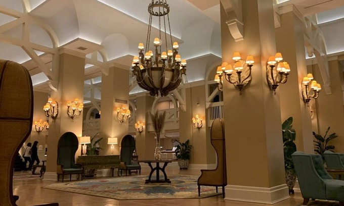 Bridle Trails Condo | Simple Apartment