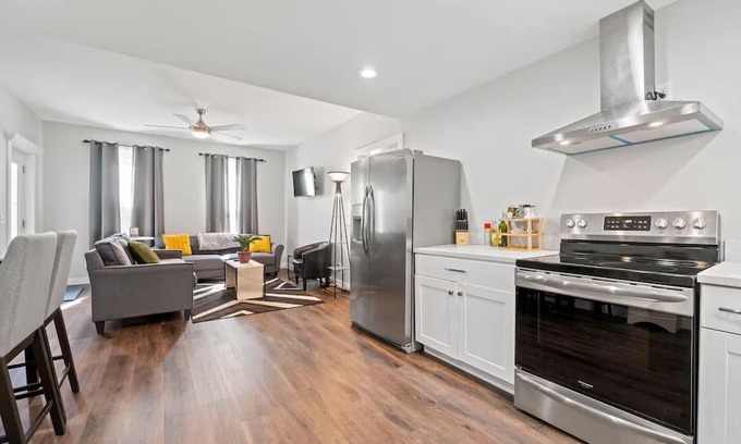 West Central Apartment | Downtown Fort Wayne, Triplex- Apt A