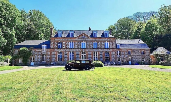 Sassetot-le-Mauconduit House | The wing of Château de Briquedalles