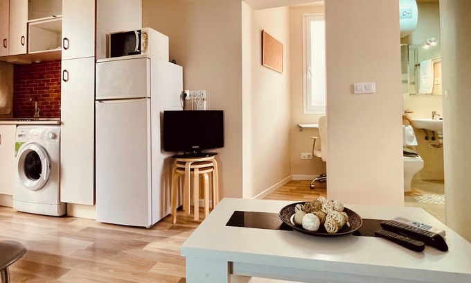 Arapiles Apartment | Charming centrally located apartment with excellent location and all amenities.