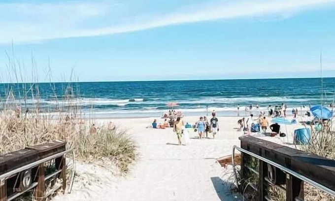 North Carolina Coast House | Low Tide at CB - 75 steps to Beach Access