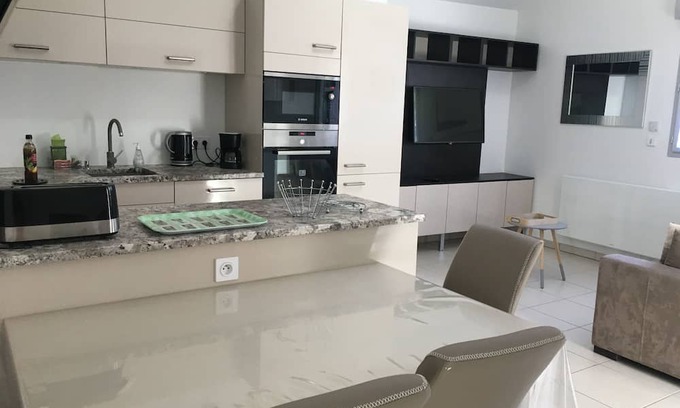 Les Allues Condo | Skiez les 3 Vallées- apartment located 80m from the Olympe gondola with garage