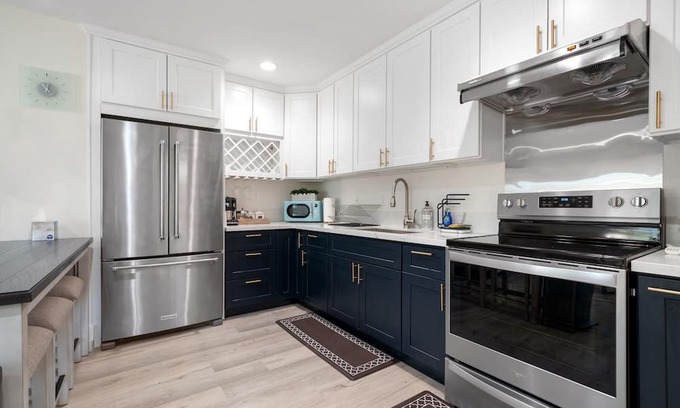 West Covina Apartment | Cozy studio in amazing West Covina with WiFi, AC