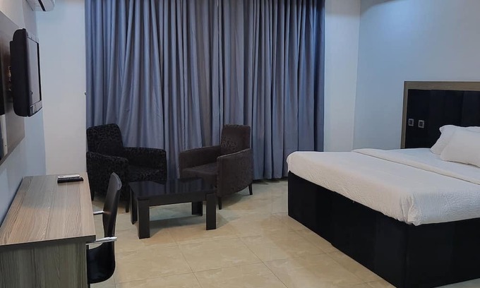 Wuse 2 Apartment | Golphin