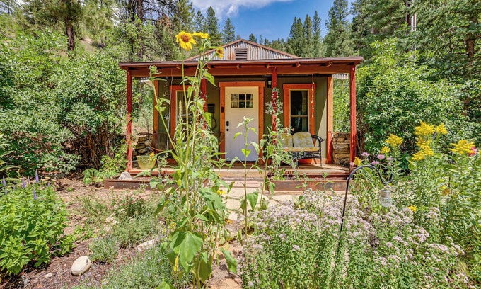 Durango Apartment | Little House in the San Juan Mtns w/Trail Access!