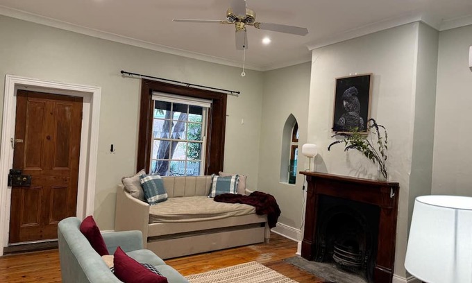 Upper Wakefield Cottage | This quaint and elegant cottage is your retreat in the heart of charming Auburn!