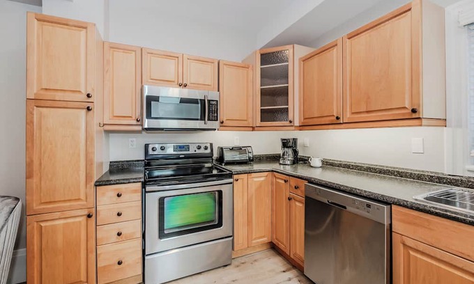 Cambridge Apartment | Charming Cambridge Retreat: Modern 2BR with Parking, Steps from Shops & Dining