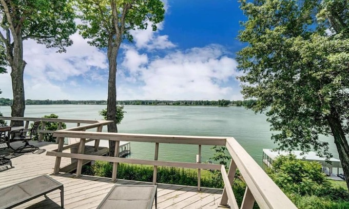Nashport House | Lakefront house with one of the best views on Buckeye Lake. Dock Included.