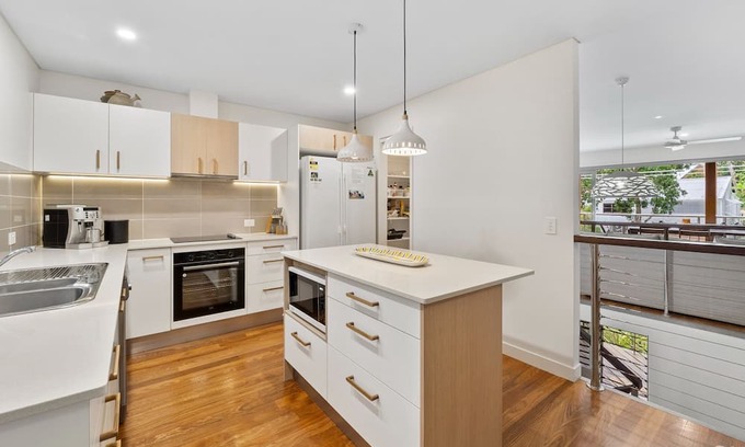 Point Lookout House | Allora 1 by Discover Stradbroke