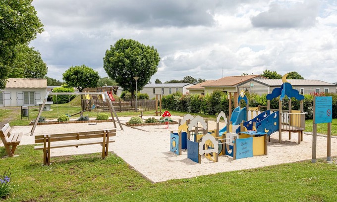 Mache Resort | Property In A Holiday Village '8 - Maison T3 Eco' with Shared Pool, Terrace and Shared Garden