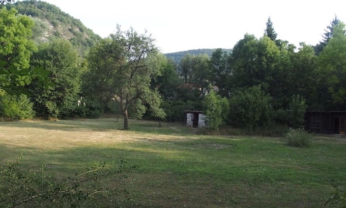 Montjay House | Holiday Home 'Gite Aoura - Baronnies Provençales' with Mountain View, Private Terrace and Wi-Fi