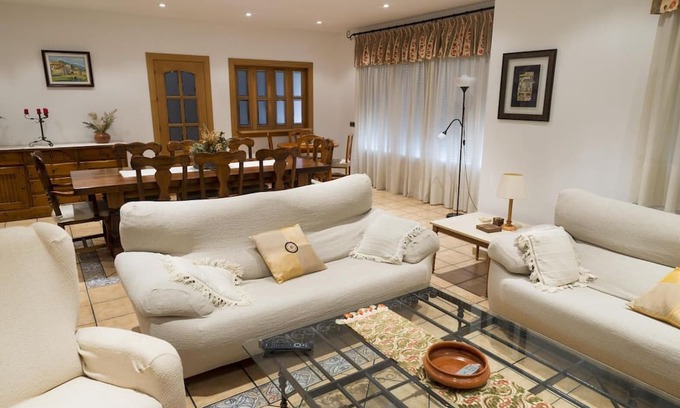 Nieva House | Holiday Home 'El Nogal De Nieva' with Private Pool, Private Terrace and Wi-Fi