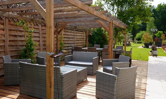 Gauriaguet House | Guest House 'Chambre D'hôtes Ambre' with Shared Pool, Wi-Fi and Air Conditioning