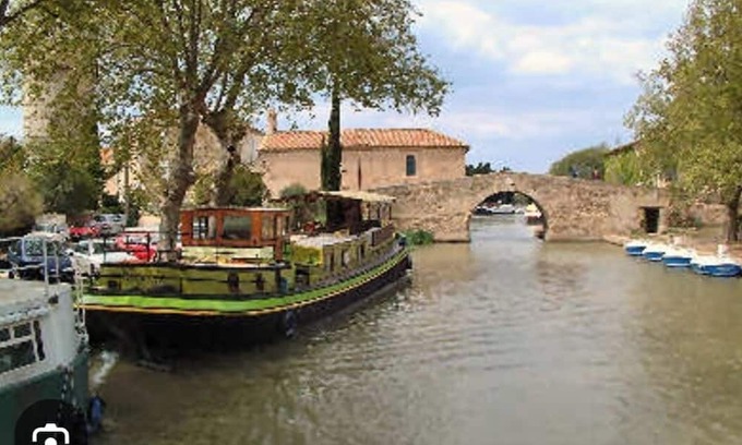 Ginestas Bed & Breakfast | Bienvenue "À la Découverte - Ginestas" Pour 2 Personnes pt Déjeuner Compris