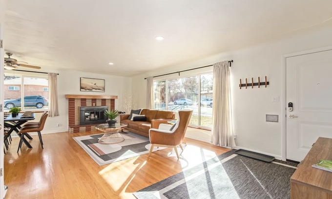 Littleton House | 1958 Chic Mid-Mod -- 3BR 2BA Eco-Friendly w/2 Outdoor Spaces