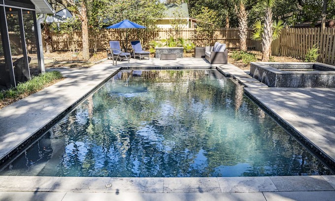 Old Village House | 3 BR with private pool close to beaches