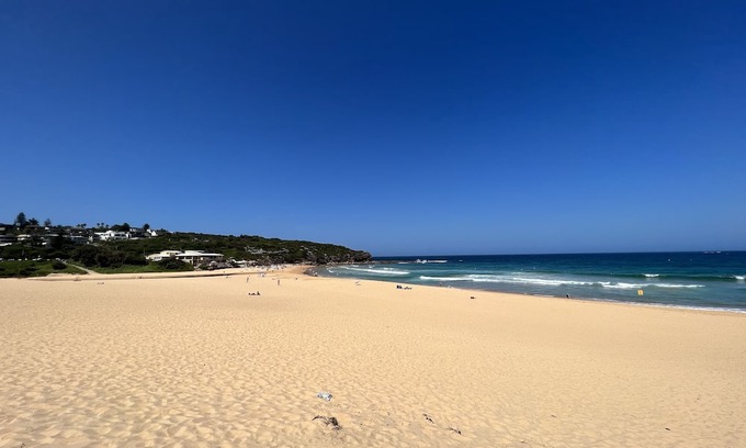 North Curl Curl Cottage | Seaside Cottage - Relaxing, quiet and private.