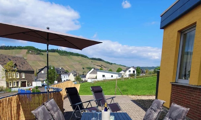 Bernkastel-Wittlich District House | Holiday Home Moselnest