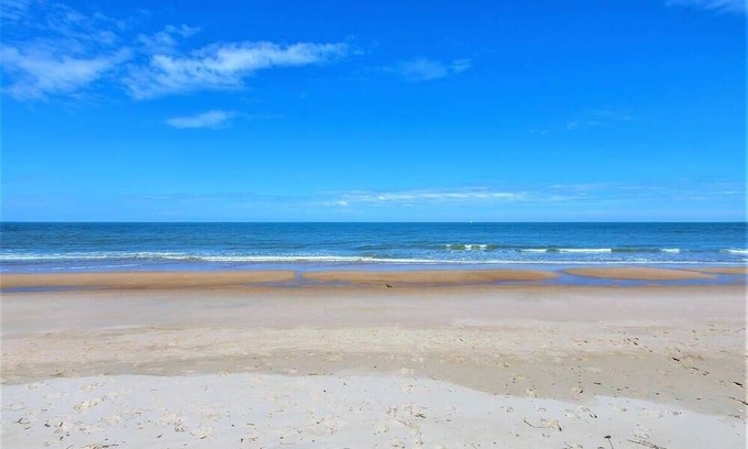 Willoughby Spit Apartment | Dune Cottage Tide Suite