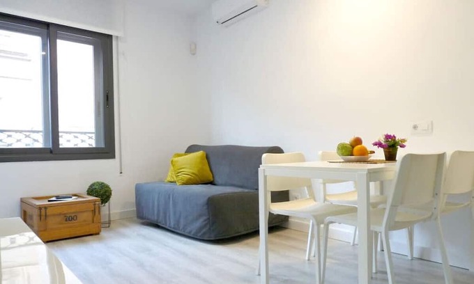 Collblanc y La Torrassa Apartment | Cosy Marbarcelona apartments 11