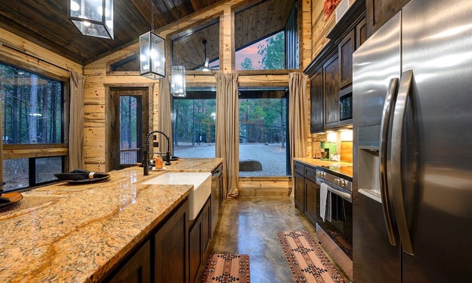 Pickens Cabin | I Cross My Heart, Honeymoon Cabin, EV Outlet