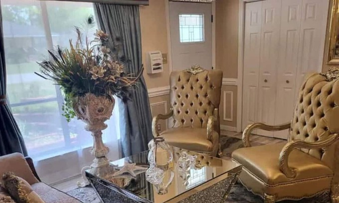 Garden City House | 93) Entire 4 bedroom home with fenced yard!