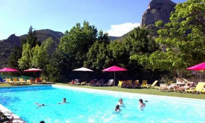 Orpierre House | Camping 4 étoiles - Piscine - eeeaee