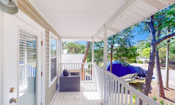 Gulfview Heights House | Delightful beach getaway near the shore with balcony & large yard - dog-friendly