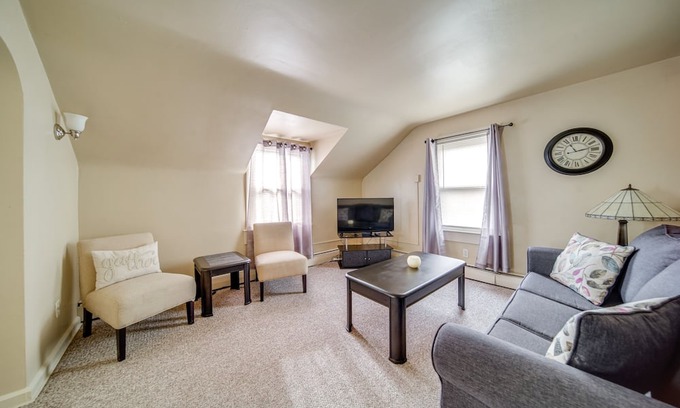 Erie Apartment | Cozy & Convenient Erie Apartment: 3 Mi to Beach!